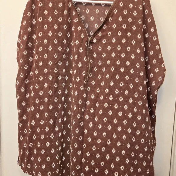 Brown Patterned Women's Top - Picture 2 of 4